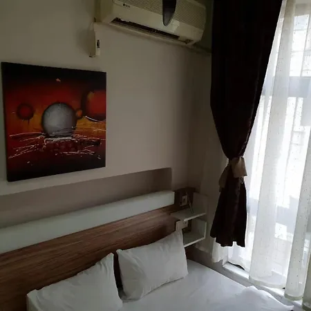 Altun Life Hotel *